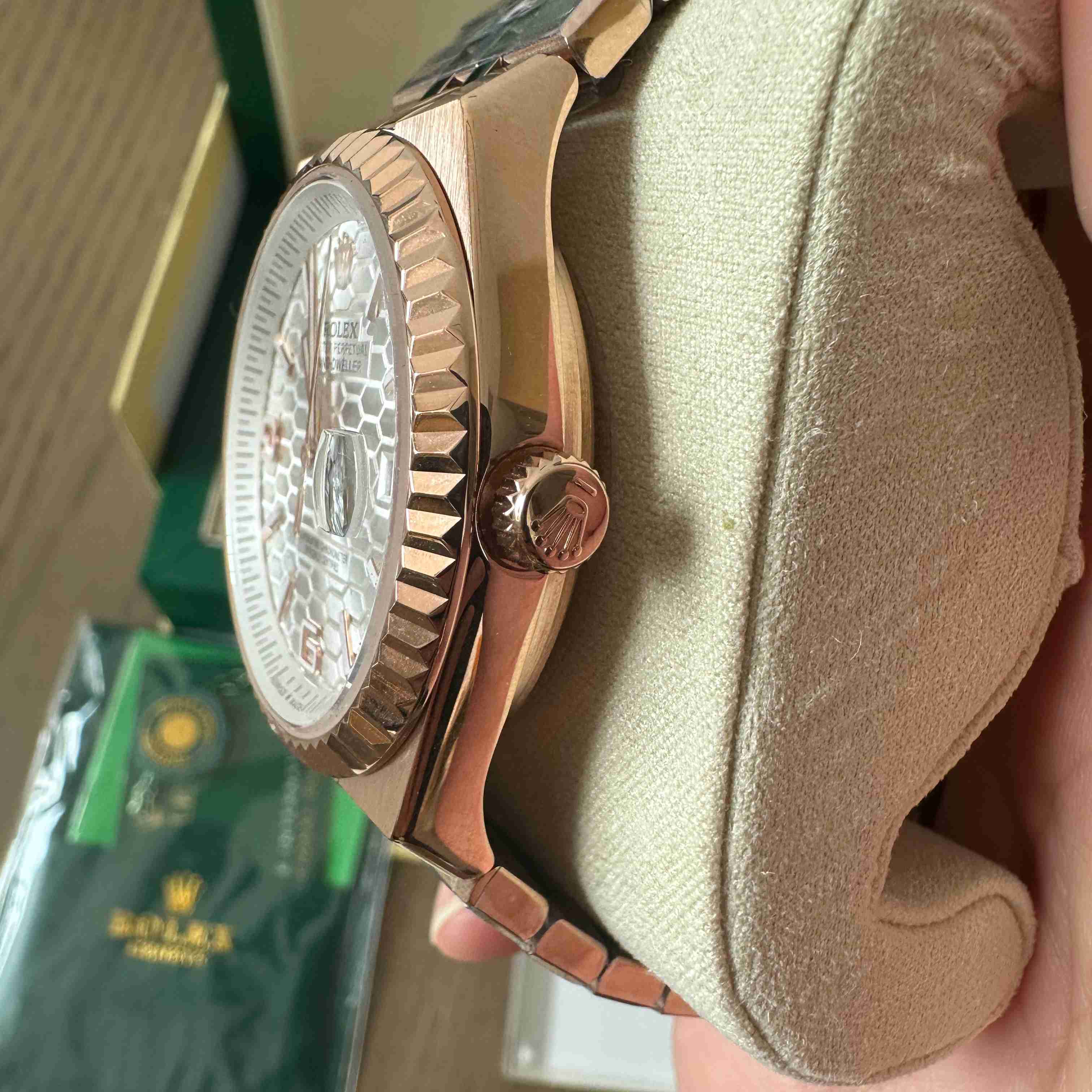 ROLEX Land-Dweller 40