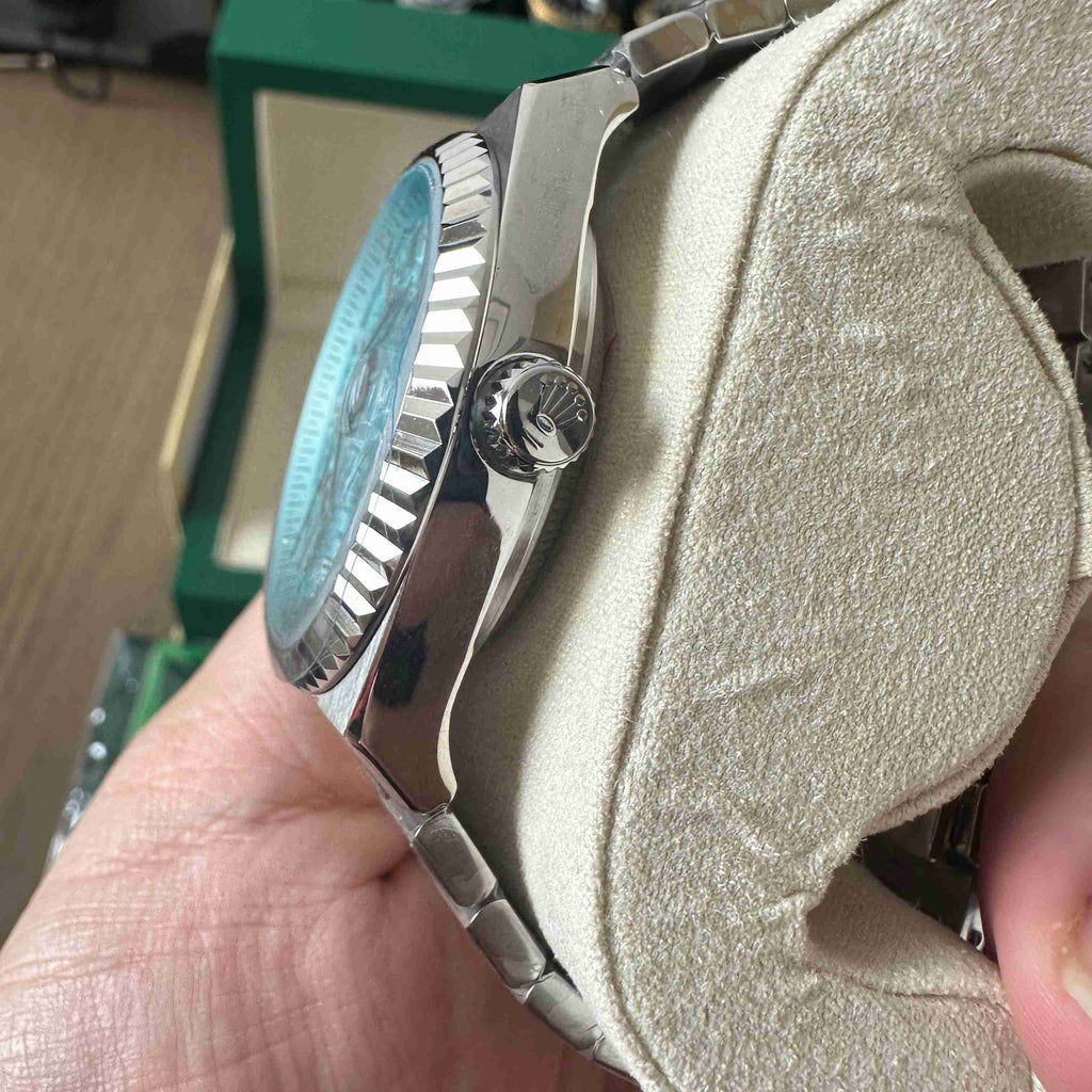 ROLEX Land-Dweller 40